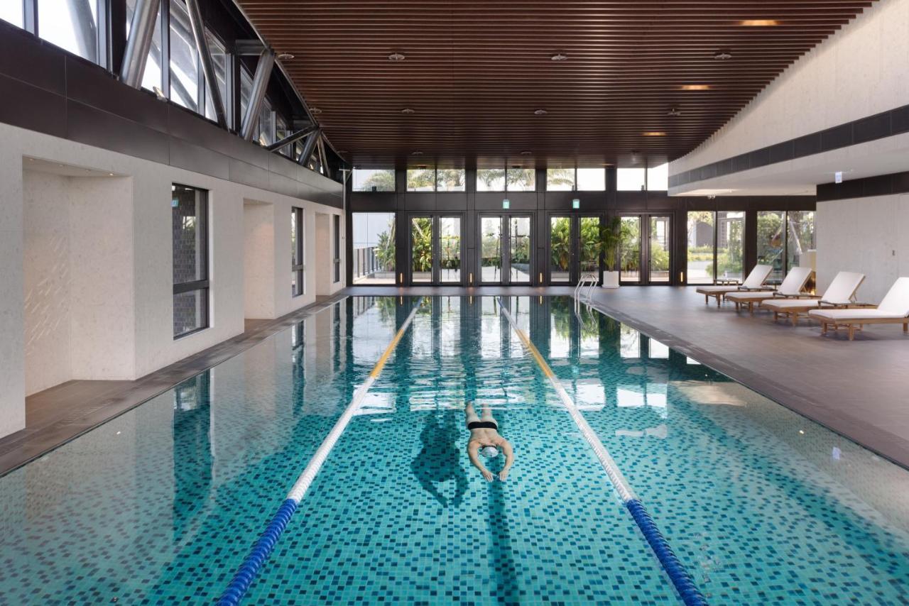 מלון Crowne Plaza Tainan By Ihg מראה חיצוני תמונה The pool at the 2012 Commonwealth Games Athletes' Village