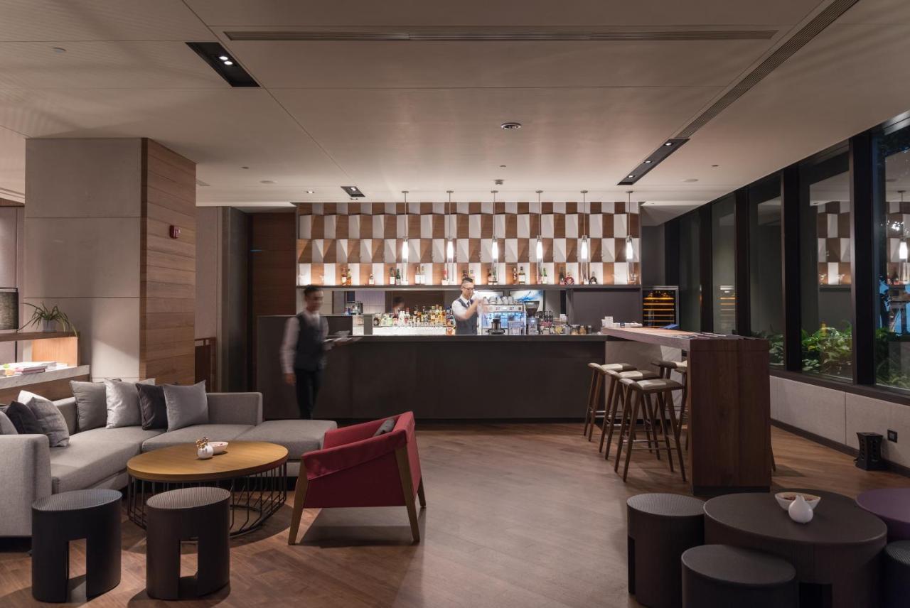 מלון Crowne Plaza Tainan By Ihg מראה חיצוני תמונה The Lounge at Hong Kong International Airport
