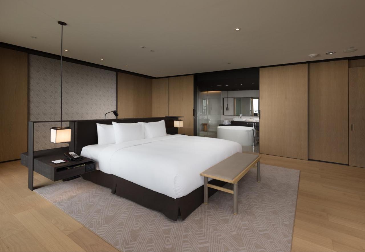 מלון Crowne Plaza Tainan By Ihg מראה חיצוני תמונה A bedroom at The Hari