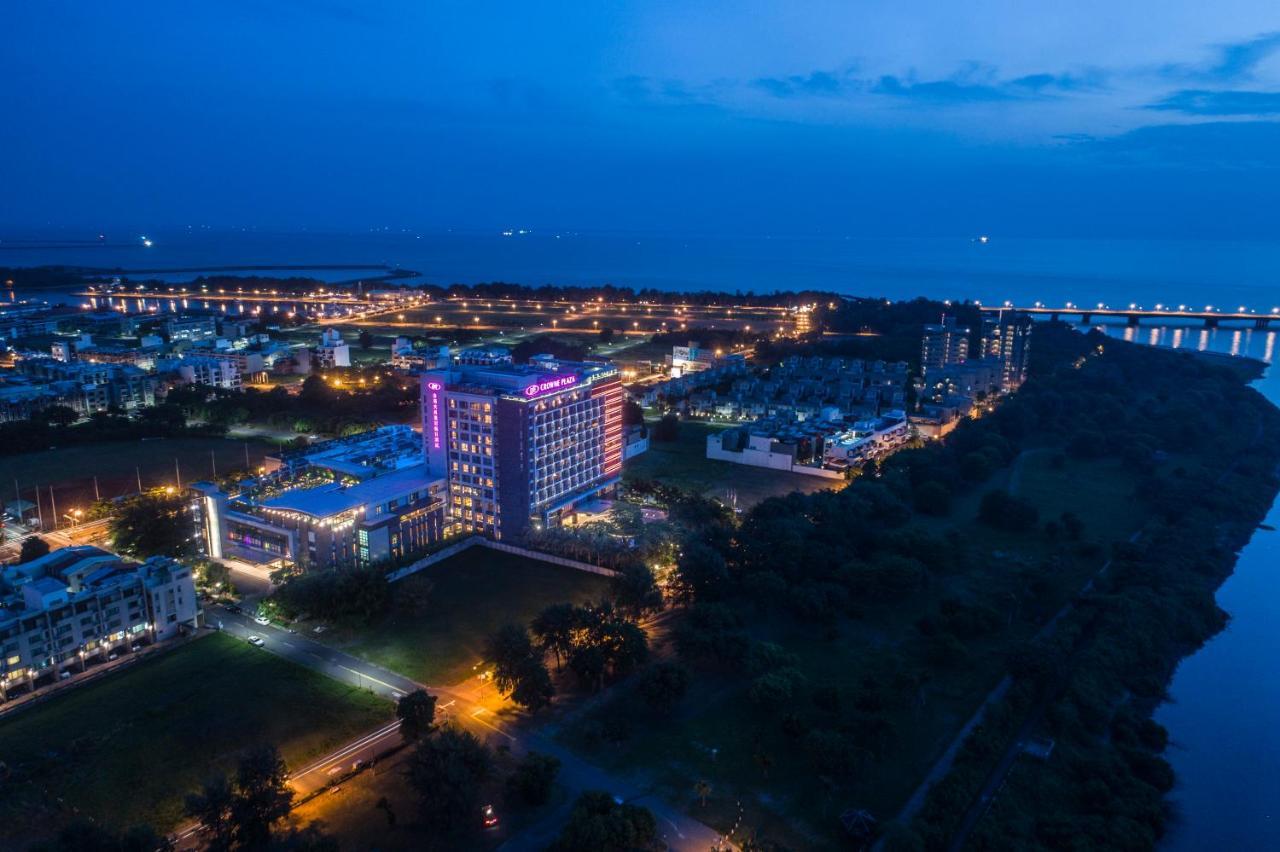 מלון Crowne Plaza Tainan By Ihg מראה חיצוני תמונה Aerial view of the hotel