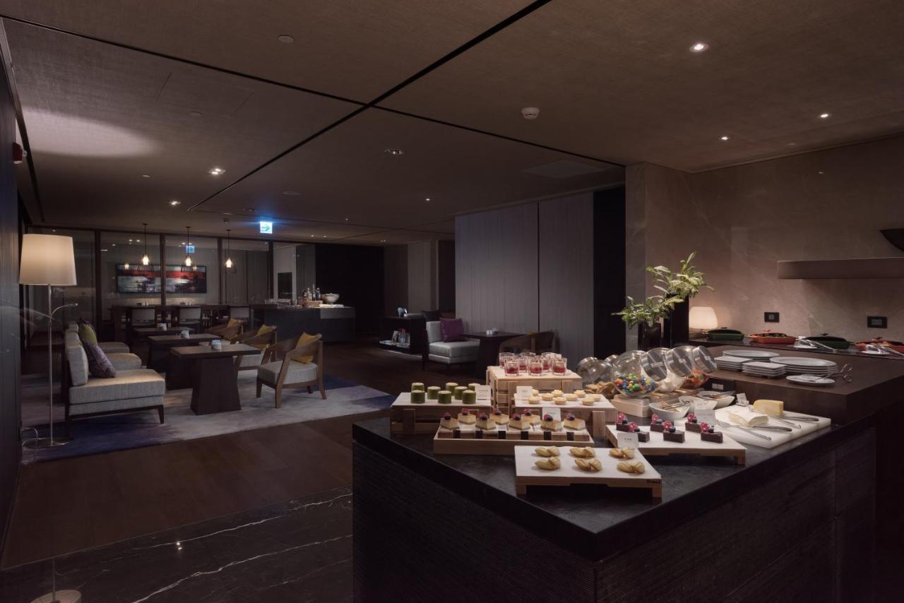 מלון Crowne Plaza Tainan By Ihg מראה חיצוני תמונה The lounge at the airport