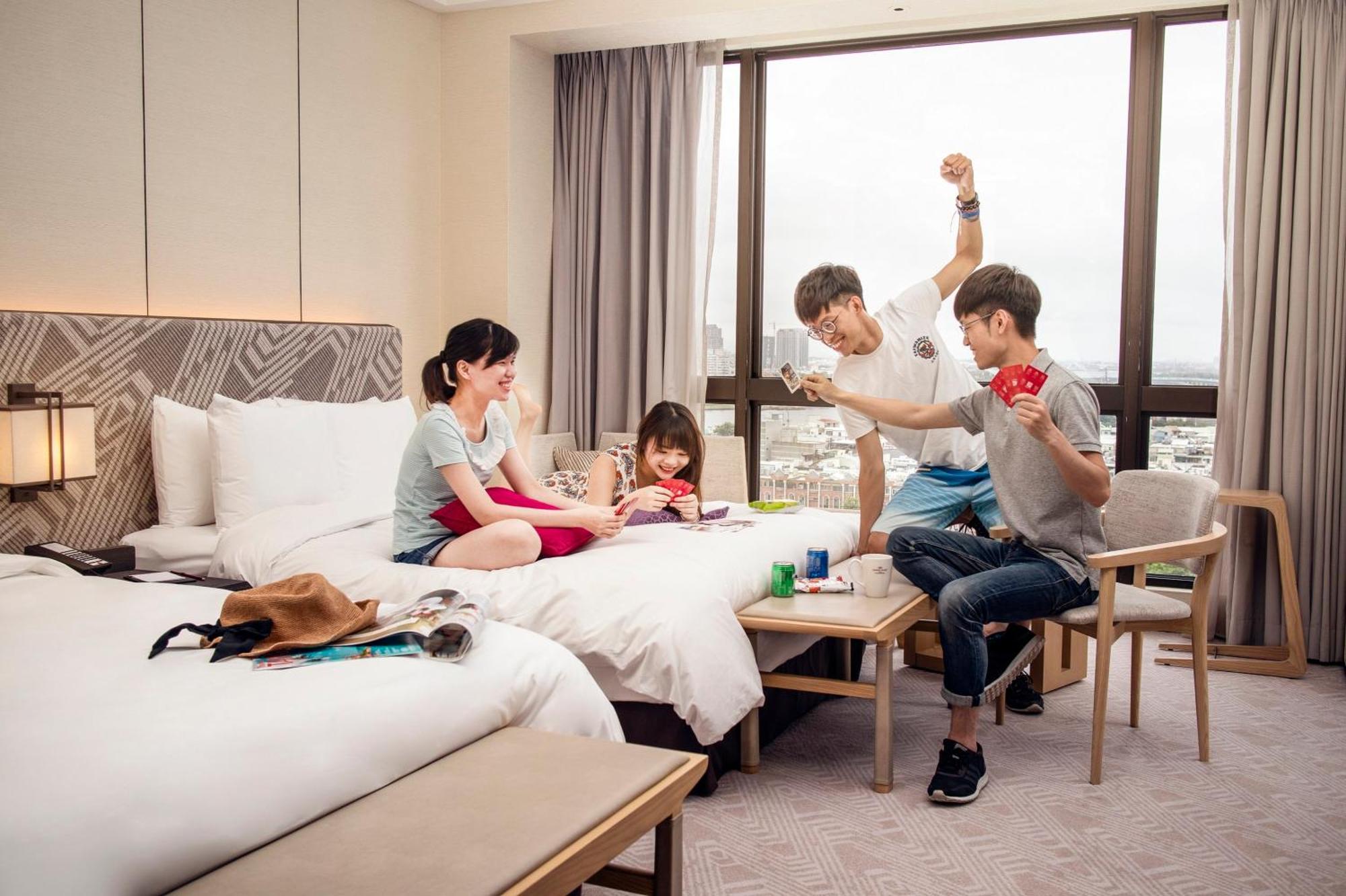 מלון Crowne Plaza Tainan By Ihg מראה חיצוני תמונה Family room