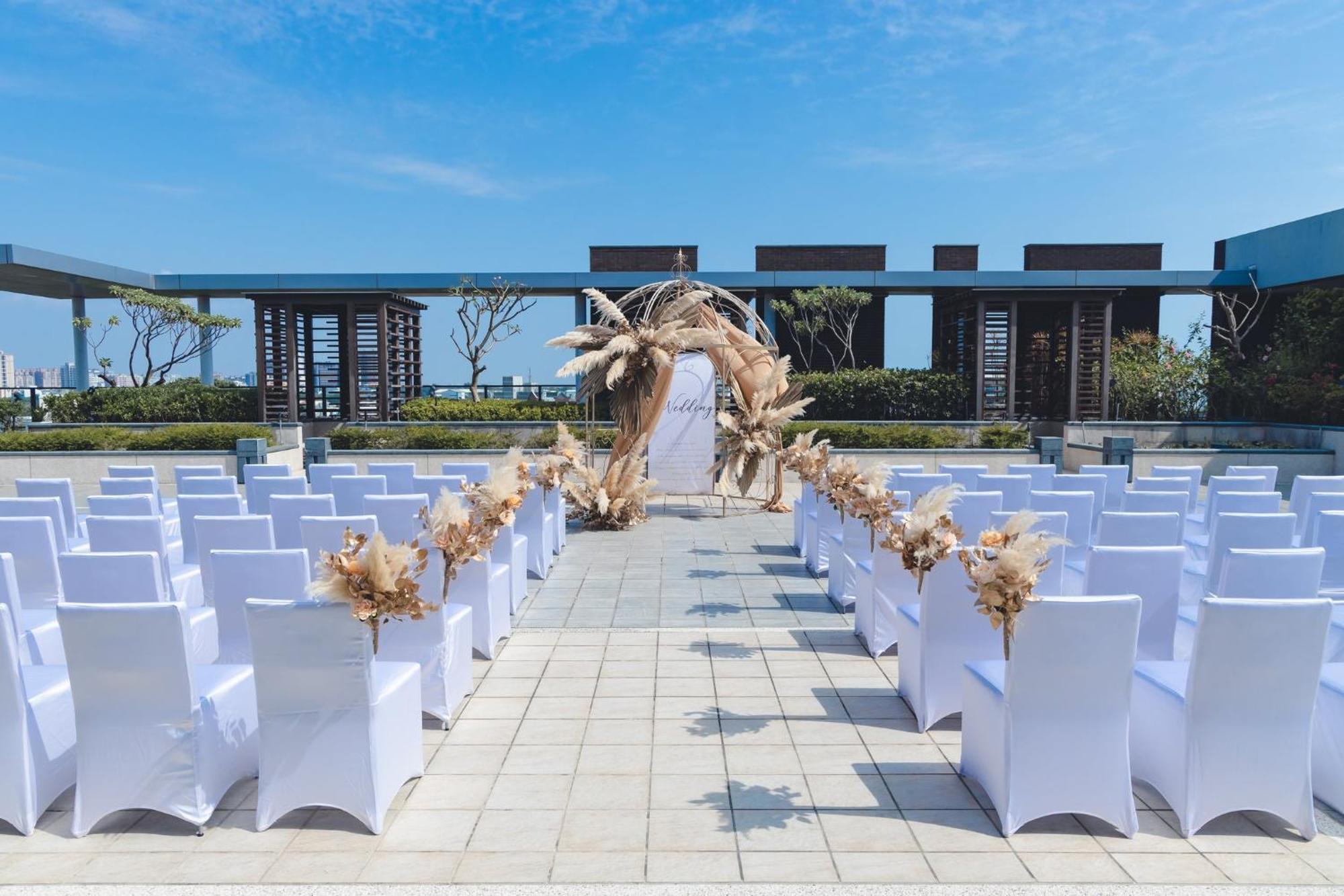 מלון Crowne Plaza Tainan By Ihg מראה חיצוני תמונה The rooftop wedding venue