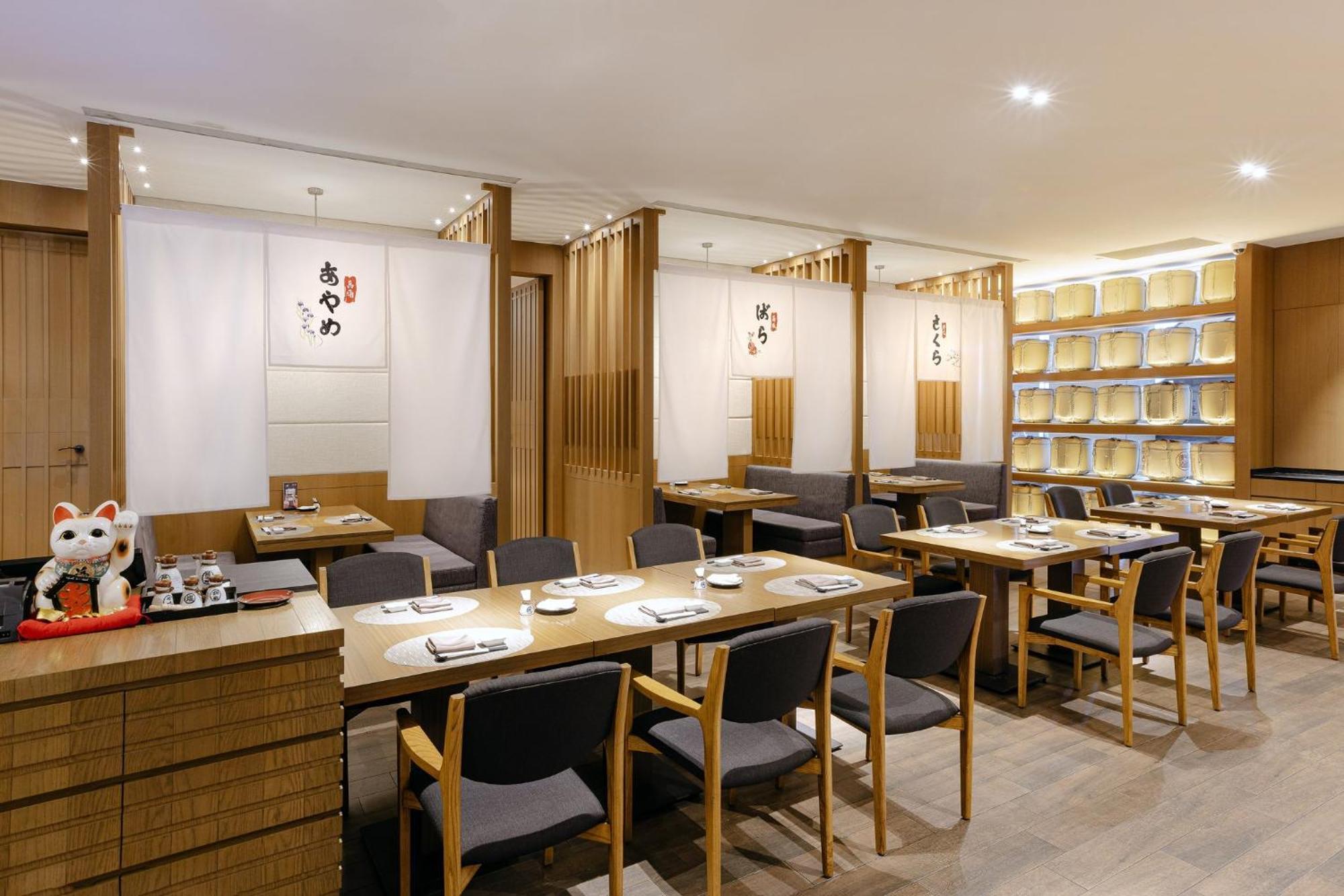 מלון Crowne Plaza Tainan By Ihg מראה חיצוני תמונה Interior of a restaurant in Hong Kong